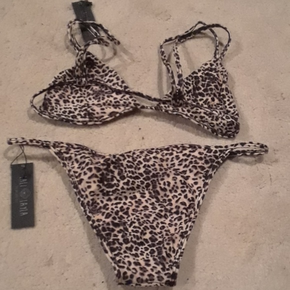 Lali + Layla Bikini - Picture 4 of 5